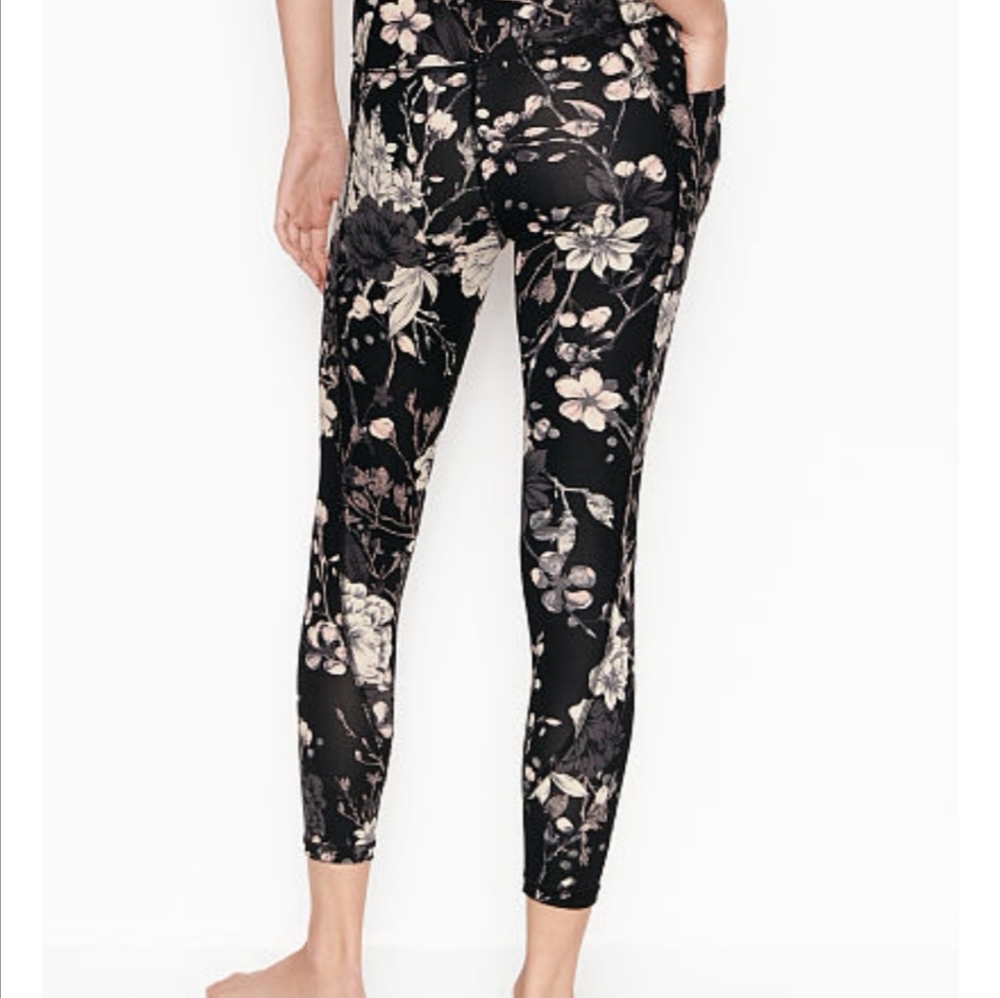 NWT Victoria's Secret Leggings Size 10 - Picture 2 of 7